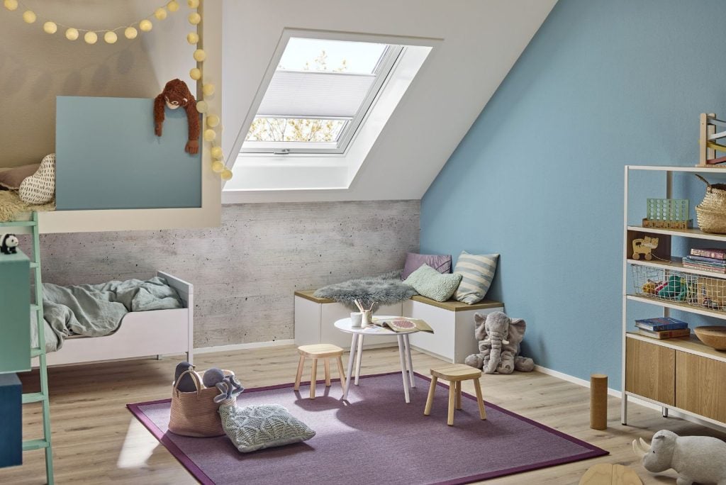 Roto Pitched Roof Window Center-Pivot 74 x 98 cm PVC